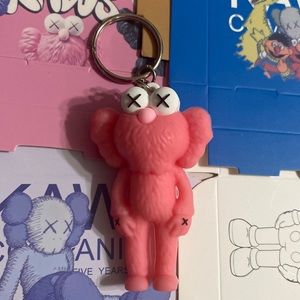 KDOLL KEYCHAIN
